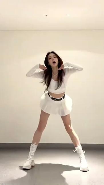 Cô gái Trung Quốc xinh đẹp đang nhảy múa 348 #shorts #tiktok #douyin #dance #beautiful
